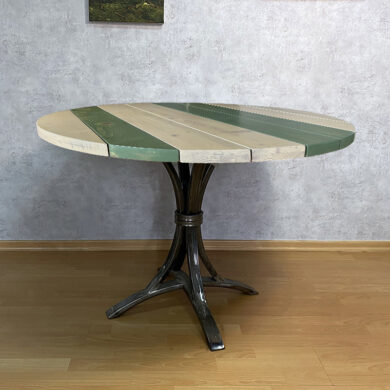 Սեղան բնական փայտից 109.5x74.5սմ